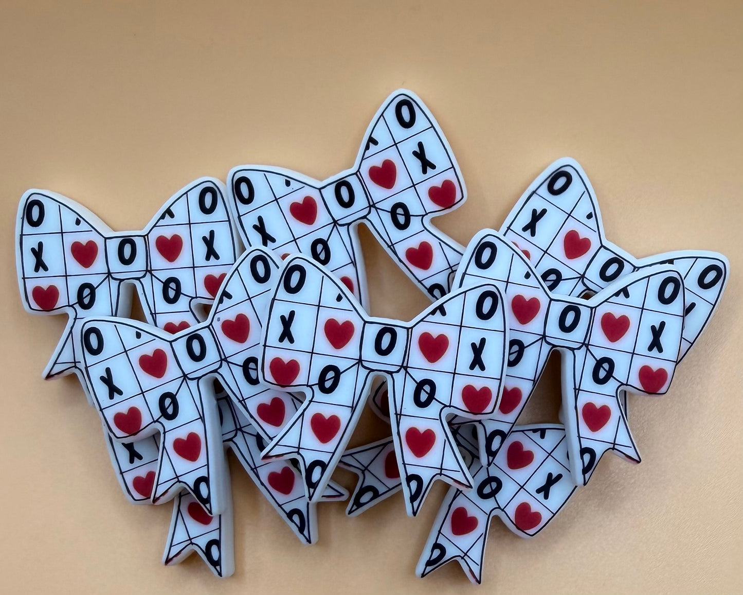 XOXO Bow- Silicone Focal Bead