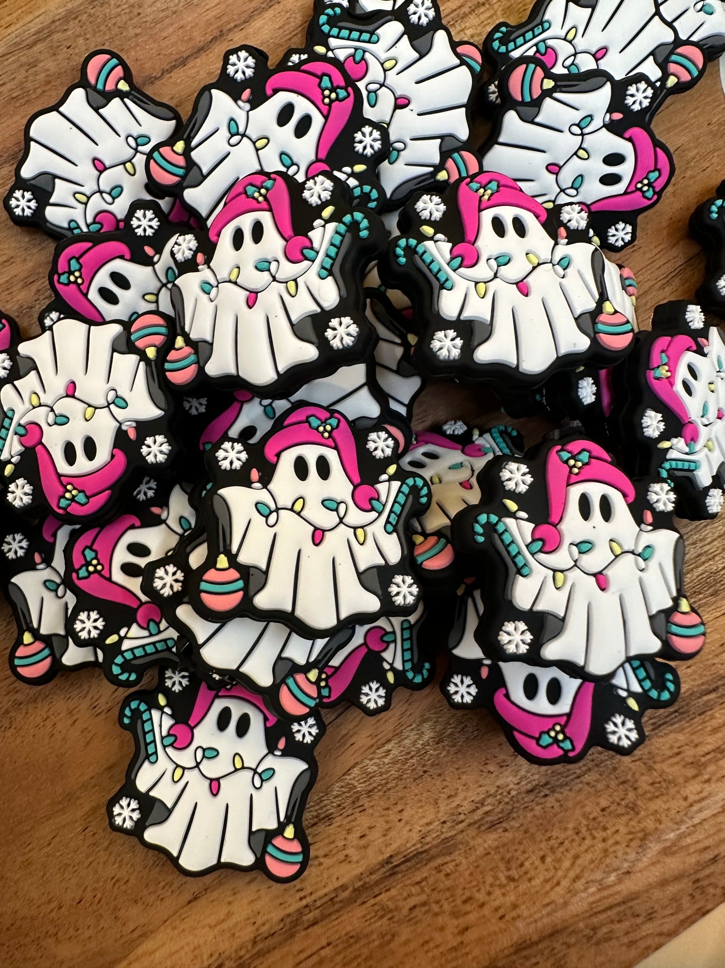 Holiday Lights Ghostie- Focal